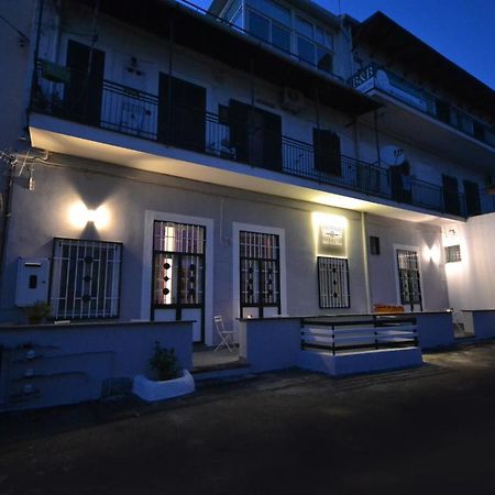 B&B Donna Marisa Помпей Екстериор снимка
